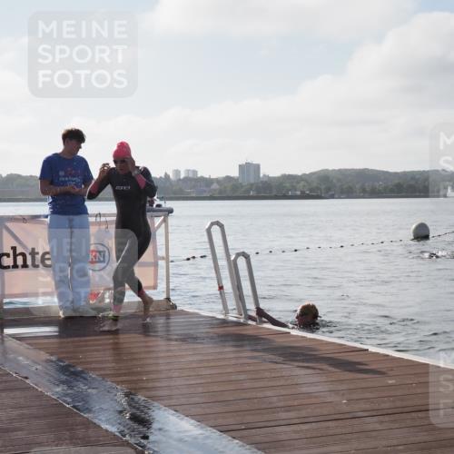 17.08.2025 - KN Förde Triathlon 2025 KatJ http://msf.ph/oto/8576267 17.08.2025 09:12:41 Schwimmen 136, 142, 136, 142 meine-sportfotos.de