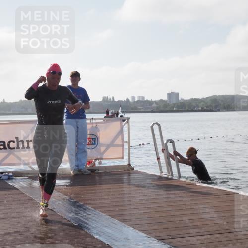 17.08.2025 - KN Förde Triathlon 2025 KatJ http://msf.ph/oto/8576285 17.08.2025 09:12:42 Schwimmen 136, 142, 136, 142 meine-sportfotos.de