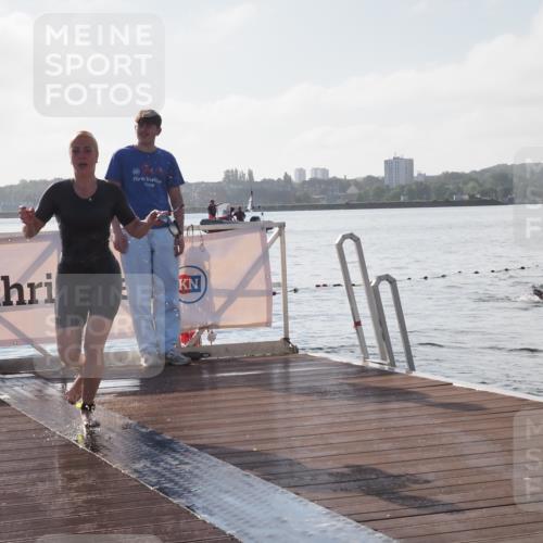 17.08.2025 - KN Förde Triathlon 2025 KatJ http://msf.ph/oto/8576291 17.08.2025 09:12:46 Schwimmen 136, 142, 136, 142 meine-sportfotos.de