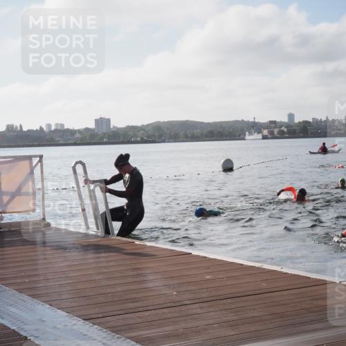 17.08.2025 - KN Förde Triathlon 2025 KatJ http://msf.ph/oto/8576311 17.08.2025 09:13:01 Schwimmen 126, 126 meine-sportfotos.de