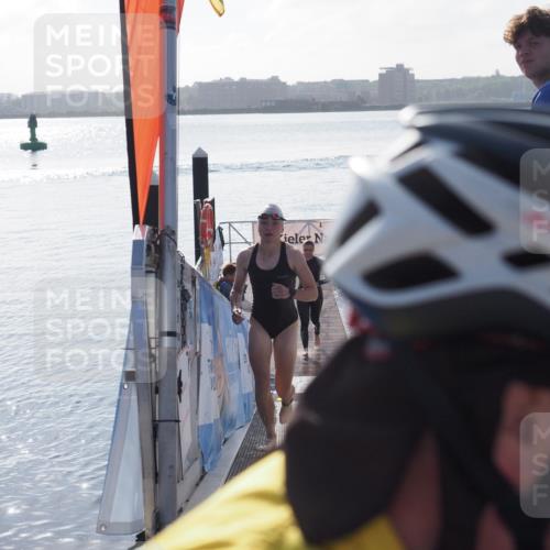 17.08.2025 - KN Förde Triathlon 2025 MichiJ http://msf.ph/oto/8576325 17.08.2025 09:10:13 Schwimmen 102, 110, 102, 109, 114, 119, 120 meine-sportfotos.de