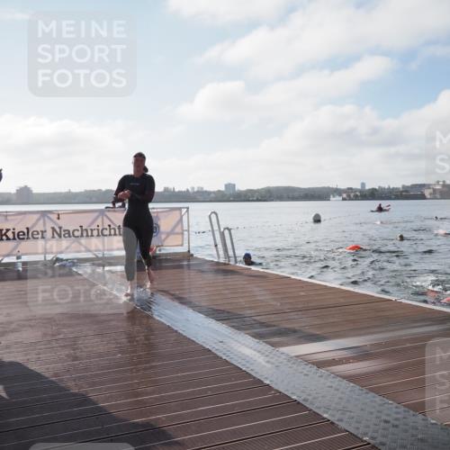 17.08.2025 - KN Förde Triathlon 2025 KatJ http://msf.ph/oto/8576338 17.08.2025 09:13:04 Schwimmen 122, 126, 130, 126 meine-sportfotos.de