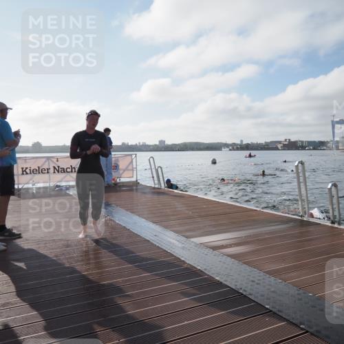 17.08.2025 - KN Förde Triathlon 2025 KatJ http://msf.ph/oto/8576347 17.08.2025 09:13:05 Schwimmen 122, 126, 130, 126 meine-sportfotos.de