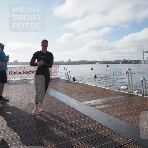 17.08.2025 - KN Förde Triathlon 2025 KatJ http://msf.ph/oto/8576353 17.08.2025 09:13:06 Schwimmen 122, 126, 130, 122, 126 meine-sportfotos.de