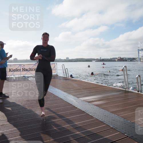 17.08.2025 - KN Förde Triathlon 2025 KatJ http://msf.ph/oto/8576354 17.08.2025 09:13:06 Schwimmen 122, 126, 130, 122, 126 meine-sportfotos.de