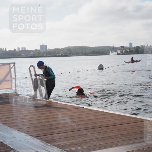 17.08.2025 - KN Förde Triathlon 2025 KatJ http://msf.ph/oto/8576356 17.08.2025 09:13:09 Schwimmen 122, 126, 130, 122, 126, 130 meine-sportfotos.de
