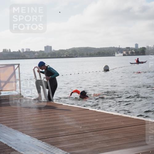17.08.2025 - KN Förde Triathlon 2025 KatJ http://msf.ph/oto/8576358 17.08.2025 09:13:09 Schwimmen 122, 126, 130, 122, 126, 130 meine-sportfotos.de