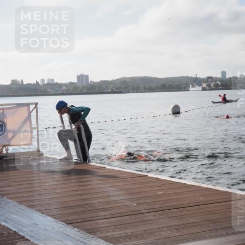 17.08.2025 - KN Förde Triathlon 2025 KatJ http://msf.ph/oto/8576362 17.08.2025 09:13:09 Schwimmen 122, 126, 130, 122, 126, 130 meine-sportfotos.de