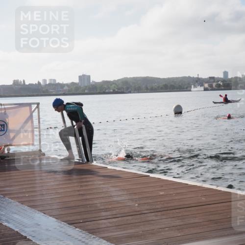 17.08.2025 - KN Förde Triathlon 2025 KatJ http://msf.ph/oto/8576364 17.08.2025 09:13:09 Schwimmen 122, 126, 130, 122, 126, 130 meine-sportfotos.de