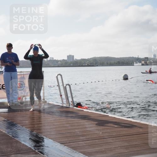 17.08.2025 - KN Förde Triathlon 2025 KatJ http://msf.ph/oto/8576369 17.08.2025 09:13:11 Schwimmen 122, 126, 130, 122, 126, 130 meine-sportfotos.de