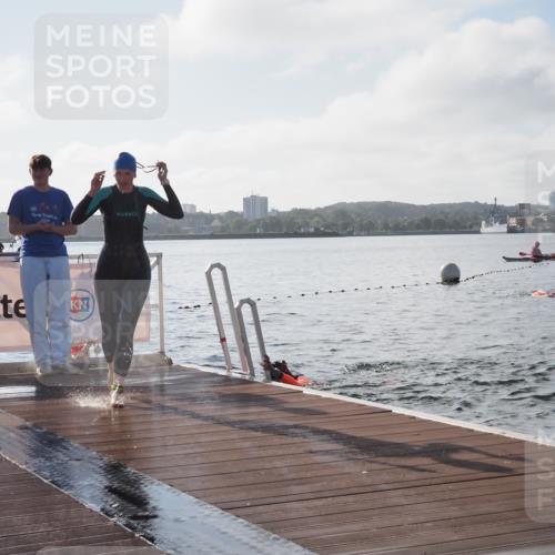 17.08.2025 - KN Förde Triathlon 2025 KatJ http://msf.ph/oto/8576373 17.08.2025 09:13:11 Schwimmen 122, 126, 130, 122, 126, 130 meine-sportfotos.de