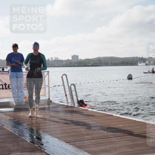 17.08.2025 - KN Förde Triathlon 2025 KatJ http://msf.ph/oto/8576376 17.08.2025 09:13:11 Schwimmen 122, 126, 130, 122, 126, 130 meine-sportfotos.de