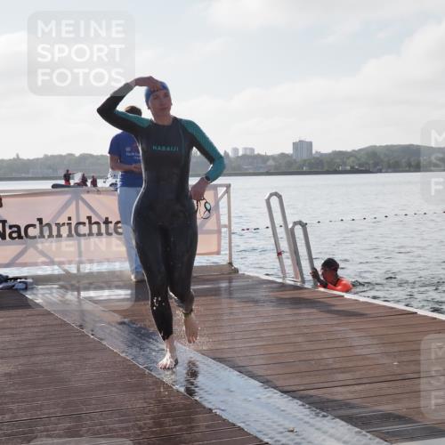 17.08.2025 - KN Förde Triathlon 2025 KatJ http://msf.ph/oto/8576390 17.08.2025 09:13:12 Schwimmen 122, 126, 130, 122, 126, 130 meine-sportfotos.de