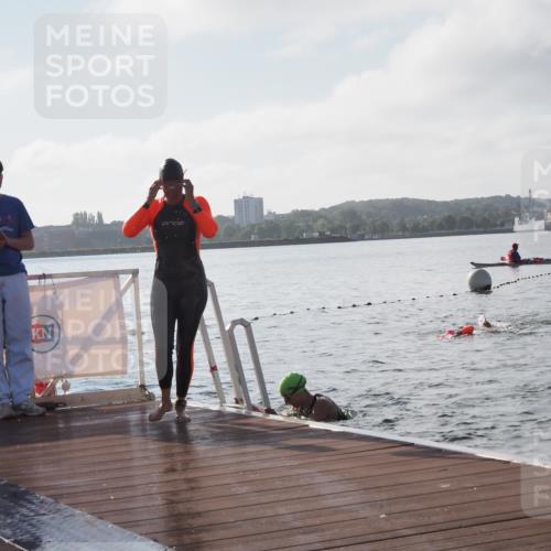 17.08.2025 - KN Förde Triathlon 2025 KatJ http://msf.ph/oto/8576393 17.08.2025 09:13:19 Schwimmen 122, 130, 135, 198, 122, 130, 135, 198 meine-sportfotos.de