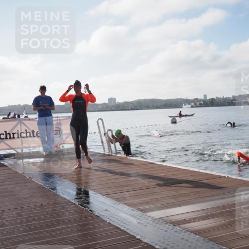 17.08.2025 - KN Förde Triathlon 2025 KatJ http://msf.ph/oto/8576406 17.08.2025 09:13:20 Schwimmen 122, 130, 135, 148, 198, 122, 130, 135, 198 meine-sportfotos.de
