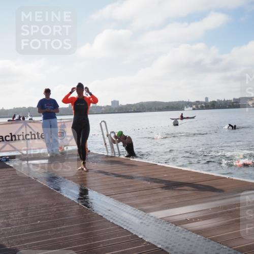 17.08.2025 - KN Förde Triathlon 2025 KatJ http://msf.ph/oto/8576408 17.08.2025 09:13:20 Schwimmen 122, 130, 135, 148, 198, 122, 130, 135, 198 meine-sportfotos.de