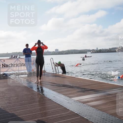 17.08.2025 - KN Förde Triathlon 2025 KatJ http://msf.ph/oto/8576416 17.08.2025 09:13:21 Schwimmen 122, 130, 135, 148, 198, 122, 130, 135, 198 meine-sportfotos.de