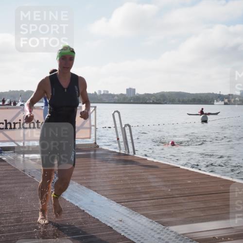 17.08.2025 - KN Förde Triathlon 2025 KatJ http://msf.ph/oto/8576439 17.08.2025 09:13:24 Schwimmen 135, 148, 198, 122, 130, 135, 148, 198 meine-sportfotos.de
