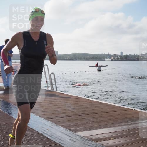 17.08.2025 - KN Förde Triathlon 2025 KatJ http://msf.ph/oto/8576445 17.08.2025 09:13:25 Schwimmen 135, 148, 198, 122, 130, 135, 148, 198 meine-sportfotos.de