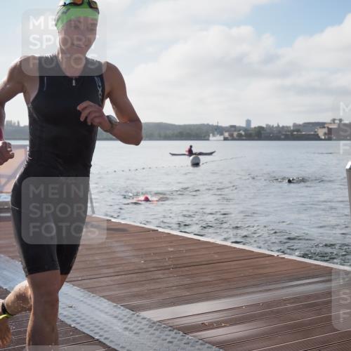 17.08.2025 - KN Förde Triathlon 2025 KatJ http://msf.ph/oto/8576446 17.08.2025 09:13:25 Schwimmen 135, 148, 198, 122, 130, 135, 148, 198 meine-sportfotos.de