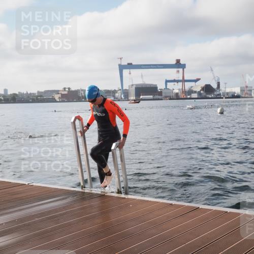 17.08.2025 - KN Förde Triathlon 2025 KatJ http://msf.ph/oto/8576456 17.08.2025 09:13:29 Schwimmen 135, 138, 148, 198, 135, 148, 198 meine-sportfotos.de