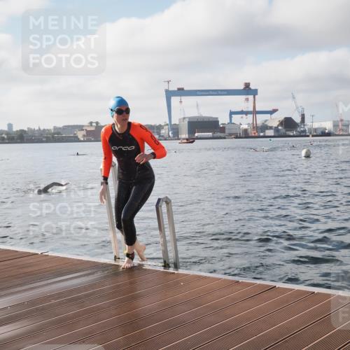 17.08.2025 - KN Förde Triathlon 2025 KatJ http://msf.ph/oto/8576463 17.08.2025 09:13:30 Schwimmen 135, 138, 148, 198, 135, 148, 198 meine-sportfotos.de