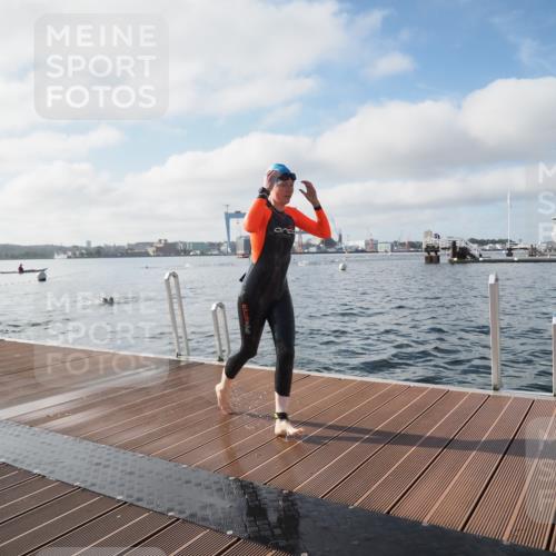 17.08.2025 - KN Förde Triathlon 2025 KatJ http://msf.ph/oto/8576481 17.08.2025 09:13:31 Schwimmen 135, 138, 148, 198, 135, 148, 198 meine-sportfotos.de