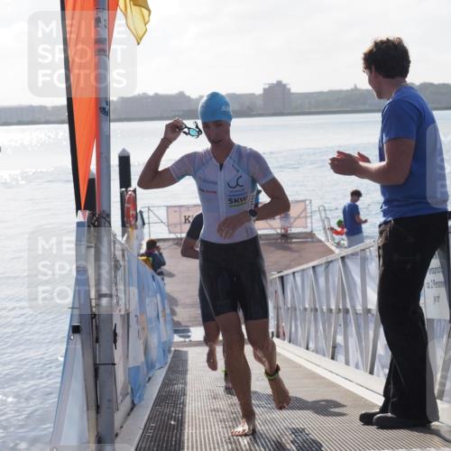 17.08.2025 - KN Förde Triathlon 2025 MichiJ http://msf.ph/oto/8576549 17.08.2025 09:10:35 Schwimmen 105, 114, 119, 253, 105, 113, 121, 253 meine-sportfotos.de