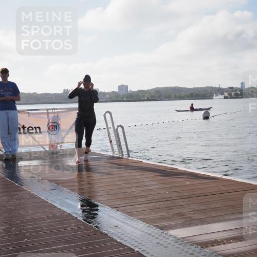 17.08.2025 - KN Förde Triathlon 2025 KatJ http://msf.ph/oto/8576552 17.08.2025 09:13:43 Schwimmen 138, 151, 138, 148, 151 meine-sportfotos.de