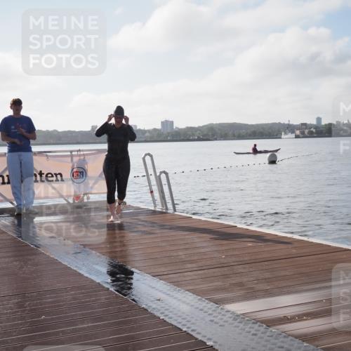 17.08.2025 - KN Förde Triathlon 2025 KatJ http://msf.ph/oto/8576553 17.08.2025 09:13:43 Schwimmen 138, 151, 138, 148, 151 meine-sportfotos.de