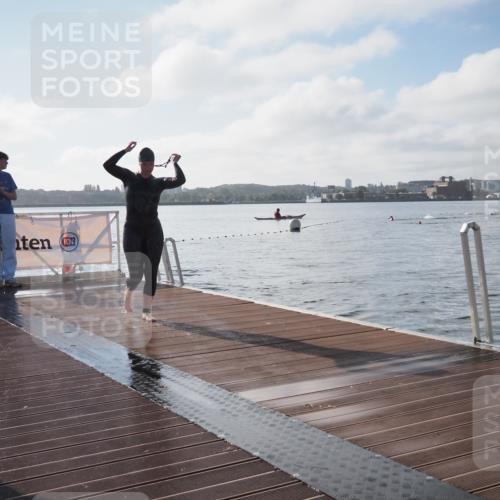 17.08.2025 - KN Förde Triathlon 2025 KatJ http://msf.ph/oto/8576555 17.08.2025 09:13:45 Schwimmen 138, 151, 138, 151 meine-sportfotos.de