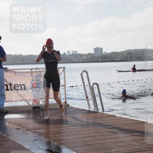 17.08.2025 - KN Förde Triathlon 2025 KatJ http://msf.ph/oto/8576589 17.08.2025 09:14:30 Schwimmen 140, 140 meine-sportfotos.de