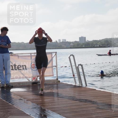 17.08.2025 - KN Förde Triathlon 2025 KatJ http://msf.ph/oto/8576593 17.08.2025 09:14:30 Schwimmen 140, 140 meine-sportfotos.de