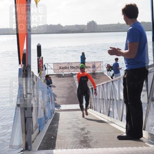 17.08.2025 - KN Förde Triathlon 2025 MichiJ http://msf.ph/oto/8576595 17.08.2025 09:10:43 Schwimmen 105, 113, 253, 113, 121 meine-sportfotos.de