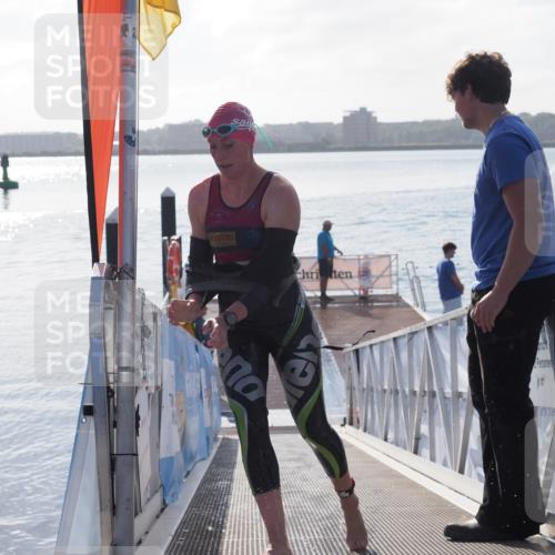 17.08.2025 - KN Förde Triathlon 2025 MichiJ http://msf.ph/oto/8576653 17.08.2025 09:10:49 Schwimmen 113, 121, 121 meine-sportfotos.de