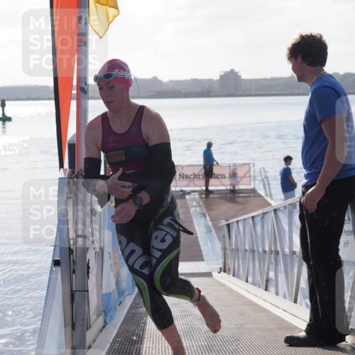 17.08.2025 - KN Förde Triathlon 2025 MichiJ http://msf.ph/oto/8576655 17.08.2025 09:10:49 Schwimmen 113, 121, 121 meine-sportfotos.de