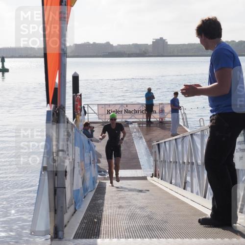 17.08.2025 - KN Förde Triathlon 2025 MichiJ http://msf.ph/oto/8576663 17.08.2025 09:11:13 Schwimmen 117, 116, 117, 125, 157 meine-sportfotos.de