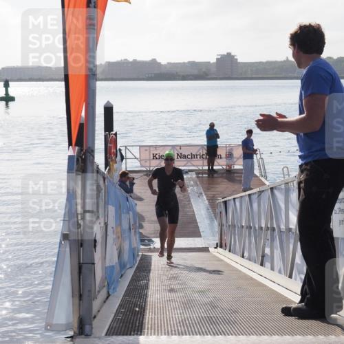 17.08.2025 - KN Förde Triathlon 2025 MichiJ http://msf.ph/oto/8576669 17.08.2025 09:11:13 Schwimmen 117, 116, 117, 125, 157 meine-sportfotos.de