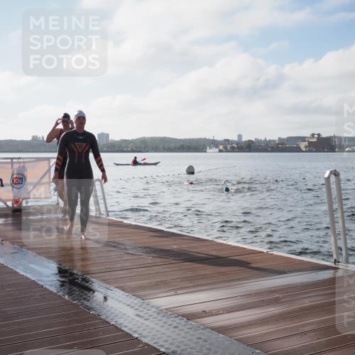 17.08.2025 - KN Förde Triathlon 2025 KatJ http://msf.ph/oto/8576679 17.08.2025 09:14:49 Schwimmen 128, 139, 146, 150, 152, 155, 159, 128, 139, 146, 150, 155, 159 meine-sportfotos.de