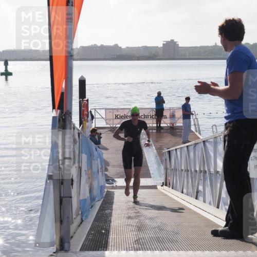 17.08.2025 - KN Förde Triathlon 2025 MichiJ http://msf.ph/oto/8576680 17.08.2025 09:11:14 Schwimmen 117, 116, 117, 125, 157 meine-sportfotos.de