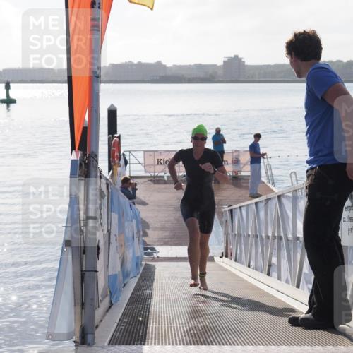 17.08.2025 - KN Förde Triathlon 2025 MichiJ http://msf.ph/oto/8576695 17.08.2025 09:11:15 Schwimmen 117, 116, 117, 125, 157 meine-sportfotos.de
