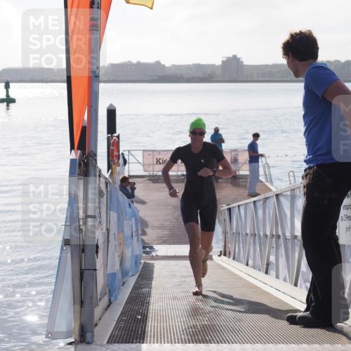 17.08.2025 - KN Förde Triathlon 2025 MichiJ http://msf.ph/oto/8576697 17.08.2025 09:11:15 Schwimmen 117, 116, 117, 125, 157 meine-sportfotos.de