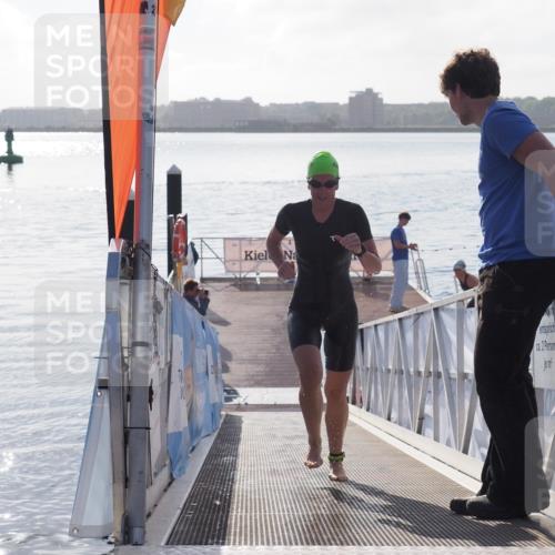 17.08.2025 - KN Förde Triathlon 2025 MichiJ http://msf.ph/oto/8576704 17.08.2025 09:11:15 Schwimmen 117, 116, 117, 125, 157 meine-sportfotos.de