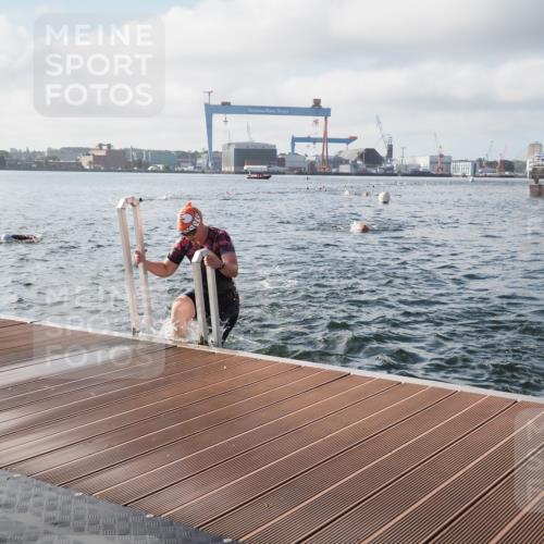 17.08.2025 - KN Förde Triathlon 2025 KatJ http://msf.ph/oto/8576707 17.08.2025 09:14:59 Schwimmen 133, 145, 146, 147, 152, 159, 133, 139, 146, 147, 150, 152, 159 meine-sportfotos.de