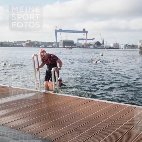 17.08.2025 - KN Förde Triathlon 2025 KatJ http://msf.ph/oto/8576713 17.08.2025 09:14:59 Schwimmen 133, 145, 146, 147, 152, 159, 133, 139, 146, 147, 150, 152, 159 meine-sportfotos.de