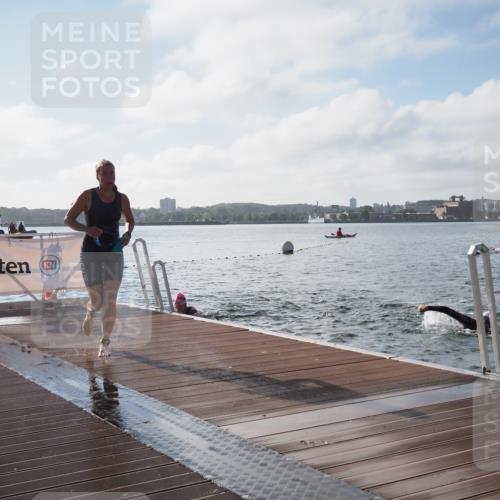 17.08.2025 - KN Förde Triathlon 2025 KatJ http://msf.ph/oto/8576783 17.08.2025 09:15:08 Schwimmen 133, 143, 145, 147, 133, 143, 145, 147, 152 meine-sportfotos.de