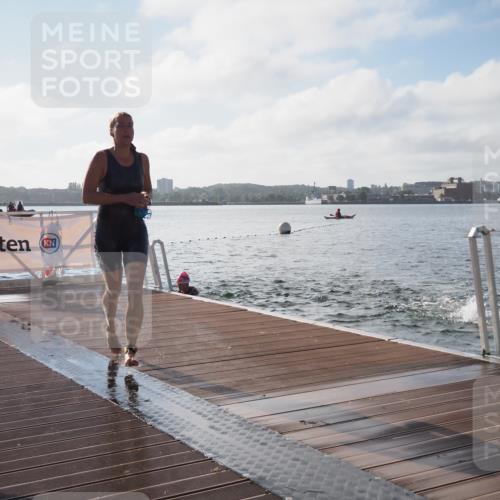 17.08.2025 - KN Förde Triathlon 2025 KatJ http://msf.ph/oto/8576785 17.08.2025 09:15:08 Schwimmen 133, 143, 145, 147, 133, 143, 145, 147, 152 meine-sportfotos.de