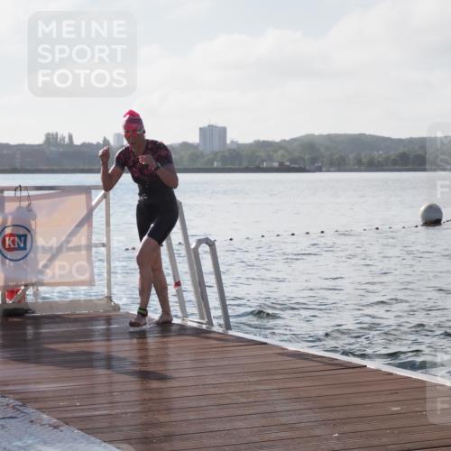 17.08.2025 - KN Förde Triathlon 2025 KatJ http://msf.ph/oto/8576801 17.08.2025 09:15:13 Schwimmen 143, 145, 147, 133, 143, 145, 147 meine-sportfotos.de