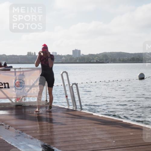 17.08.2025 - KN Förde Triathlon 2025 KatJ http://msf.ph/oto/8576809 17.08.2025 09:15:13 Schwimmen 143, 145, 147, 133, 143, 145, 147 meine-sportfotos.de