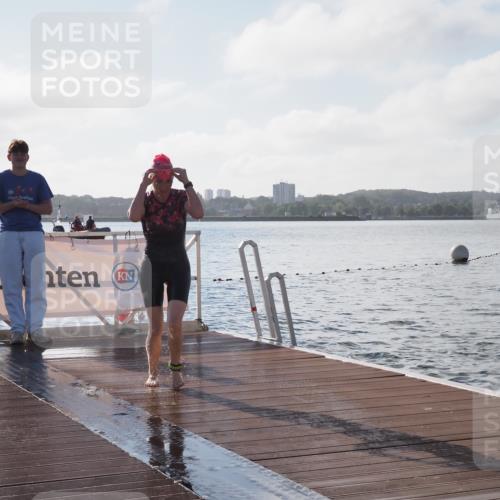 17.08.2025 - KN Förde Triathlon 2025 KatJ http://msf.ph/oto/8576821 17.08.2025 09:15:14 Schwimmen 143, 145, 133, 143, 145, 147 meine-sportfotos.de